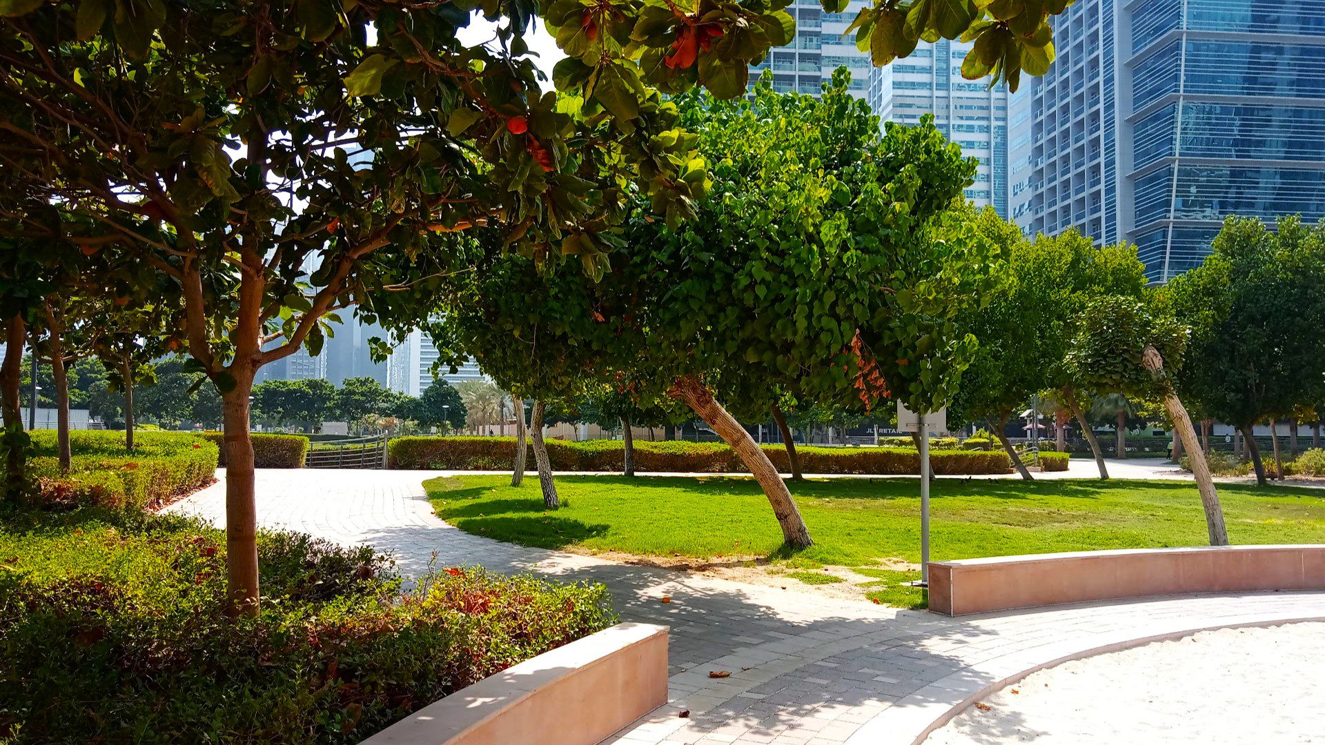 Jumeirah Lakes Towers gallery image 4
