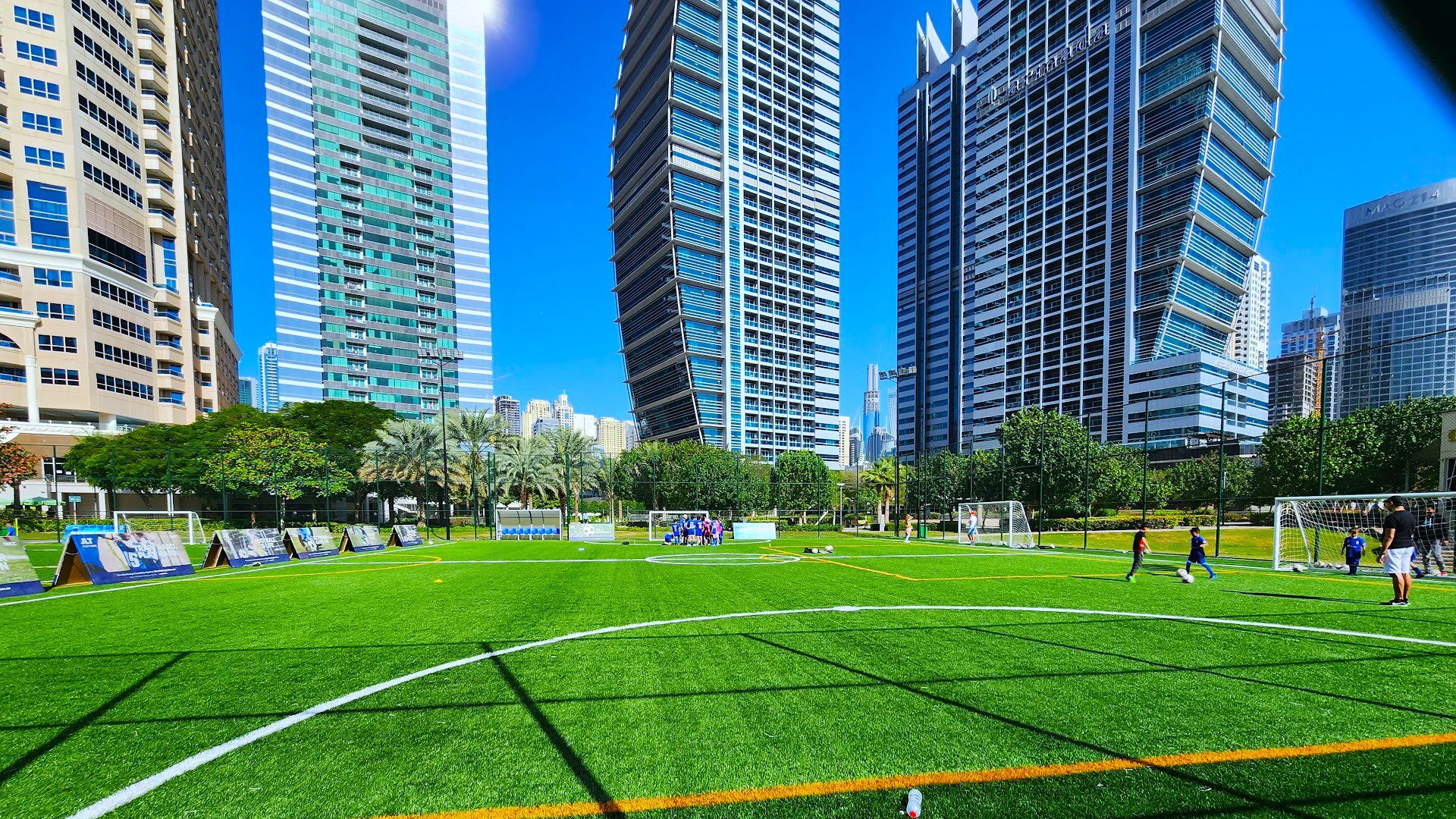 Jumeirah Lakes Towers gallery image 6